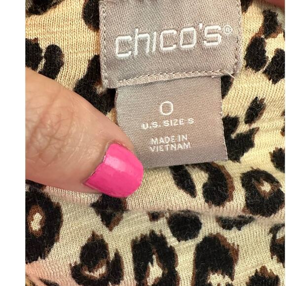 Chico's beige animal print 3/4 sleeves top size 0 - small - Picture 3 of 8